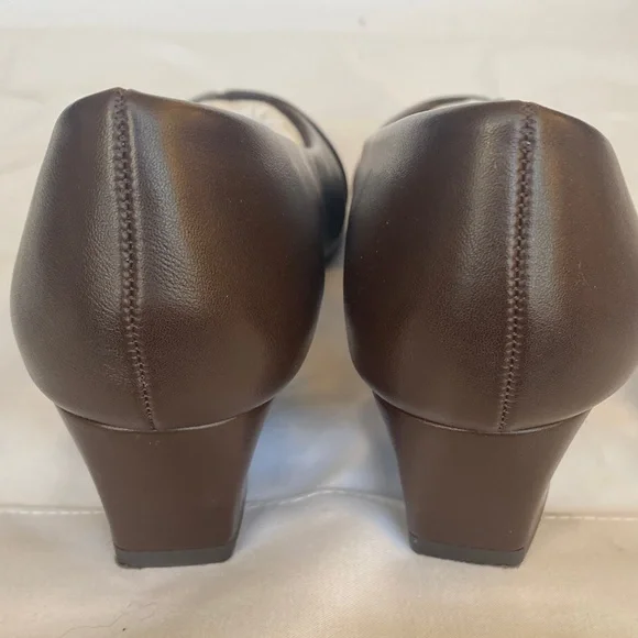 Easy Street Lyanna Women's Block Heel Pumps Brown Size 7.5 - Picture 6 of 9